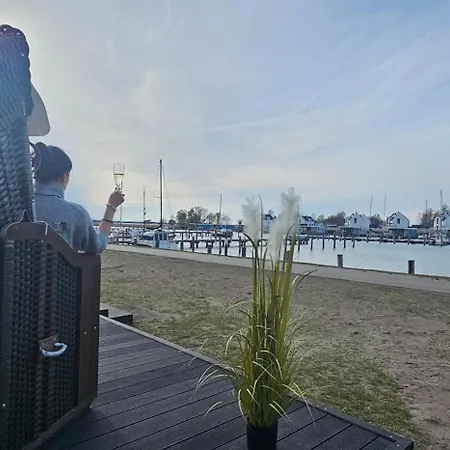 펜션 Mobilheim Marine Glueck Im Yachthafen *