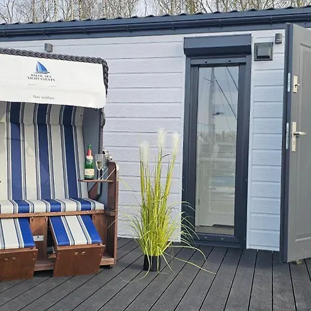 Mobilheim Marine Glueck Im Yachthafen *