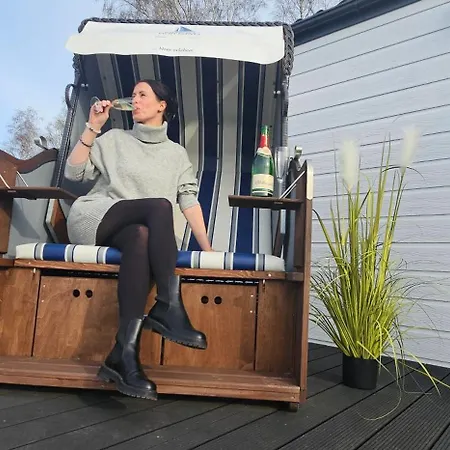 Mobilheim Marine Glueck Im Yachthafen 페네뮌데