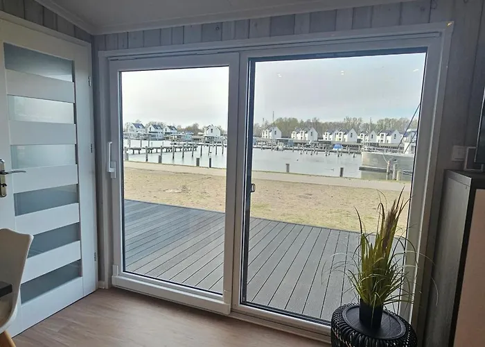 Mobilheim Marine Glueck Im Yachthafen 度假居