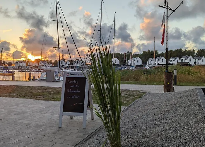 Mobilheim Marine Glueck Im Yachthafen 度假居 *